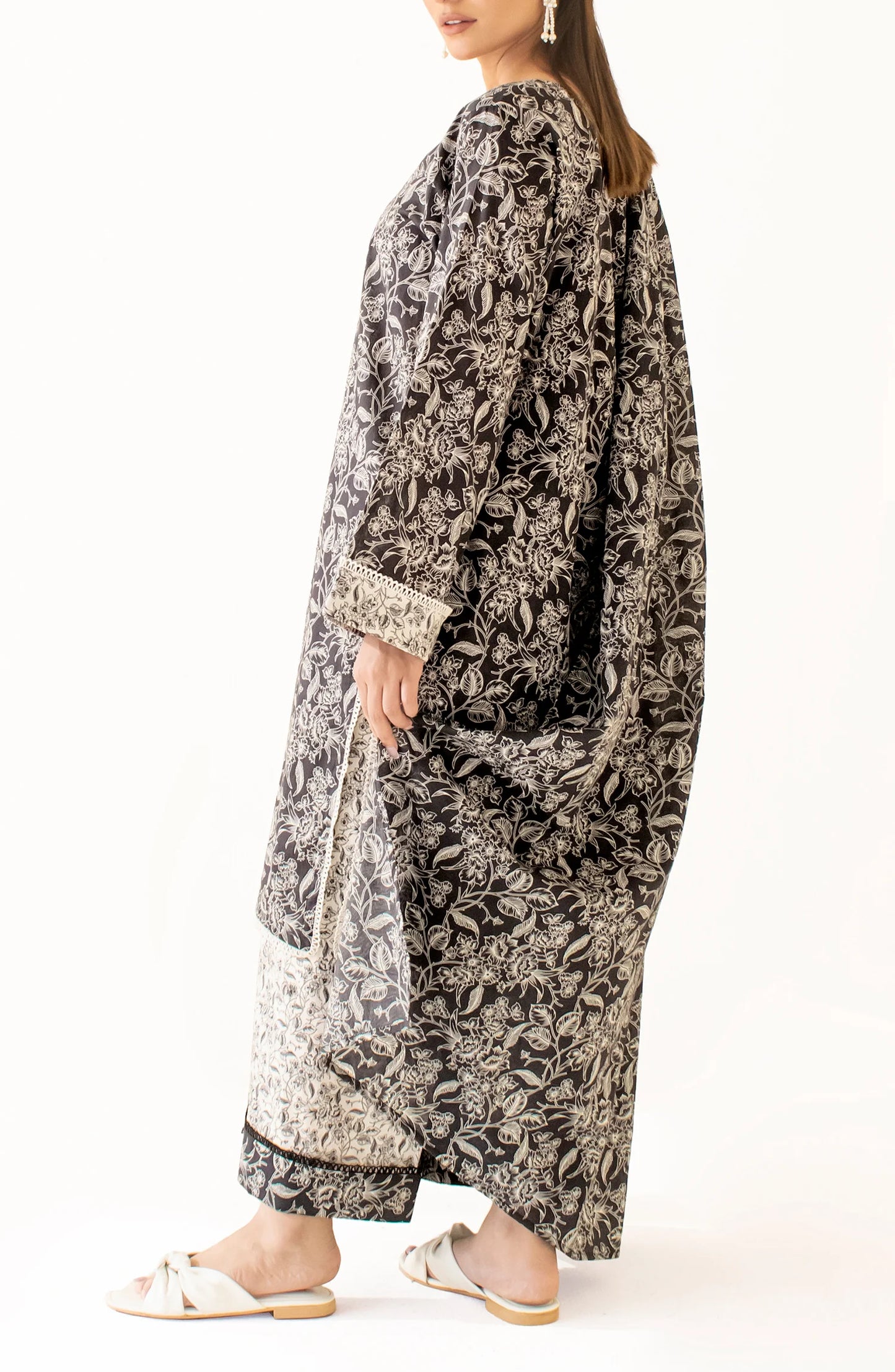UNSTITCHED | 3 Piece | Printed Lawn