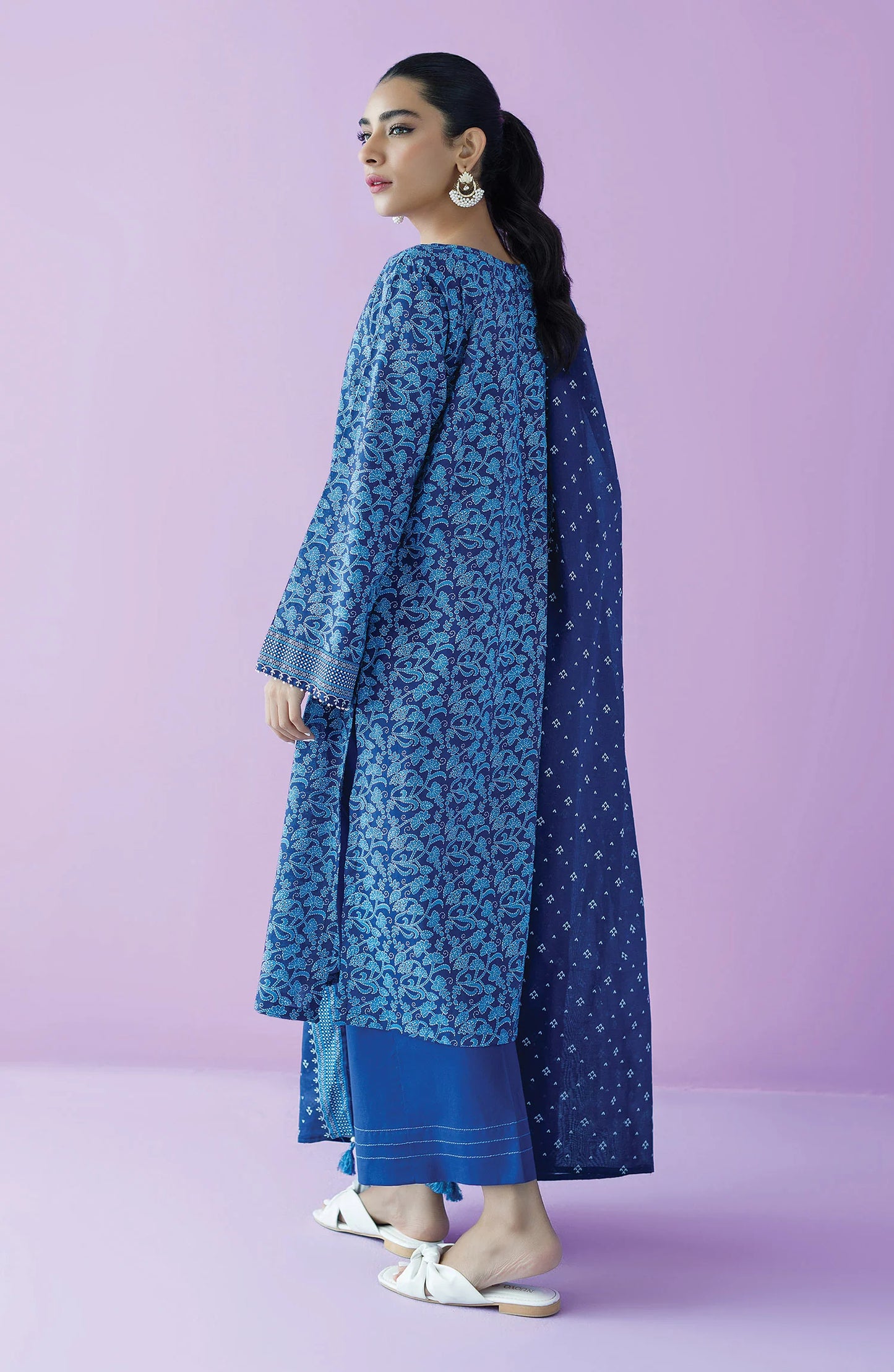 Unstitched | 3 Piece | Printed Lawn